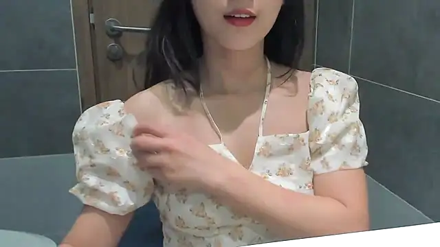 Snapshot of BabaeLust chatting on September 2025 07:24:02 AM BabaeLust online show from September 2025 07:24:02 AM