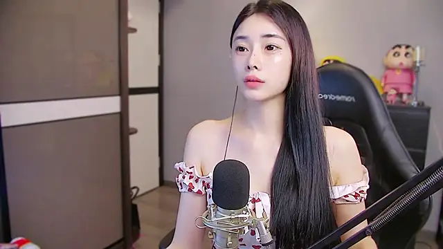Snapshot of XiaoYuBao- chatting on June 2026 02:11:02 AM XiaoYuBao- online show from June 2026 02:11:02 AM