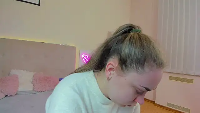 Snapshot of MelanieCuty chatting on March 2026 05:30:02 AM MelanieCuty online show from March 2026 05:30:02 AM