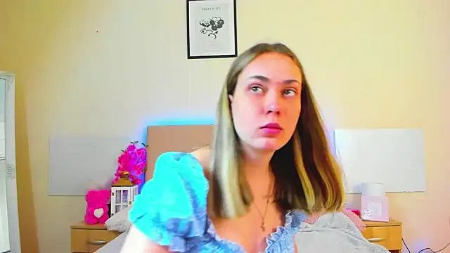 MelanieCuty online show from June 2026 05:23:01 AM