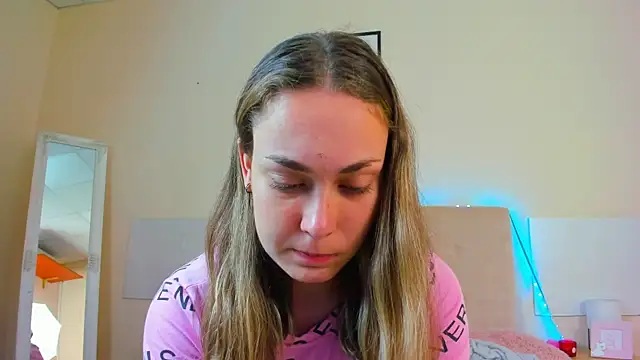 MelanieCuty online show from July 2026 05:32:02 AM