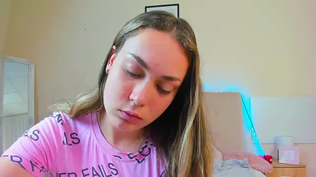 MelanieCuty online show from July 2026 05:33:02 AM