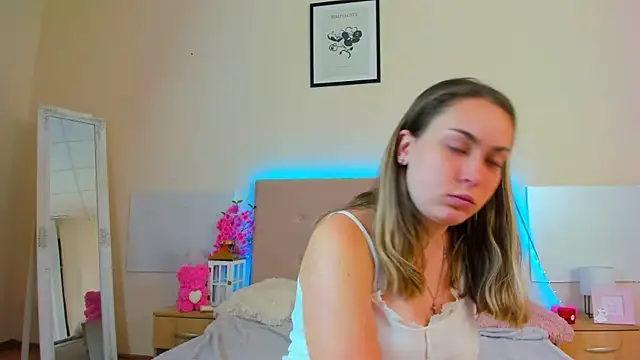 MelanieCuty online show from July 2026 05:38:02 AM