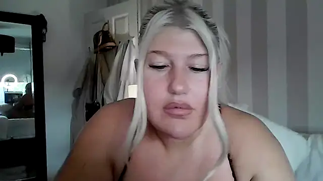 Lexi Laura online show from May 2026 10:21:02 AM
