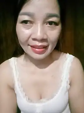 Yiyi102300 online show from May 2026 01:50:02 PM