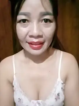 Yiyi102300 online show from May 2026 03:13:01 AM