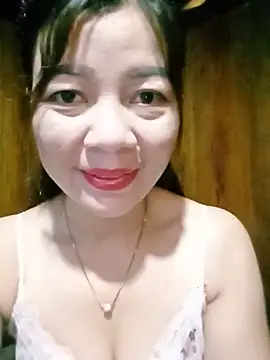 Yiyi102300 online show from June 2026 01:06:02 AM