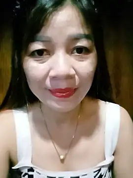 Yiyi102300 online show from June 2026 01:24:02 PM