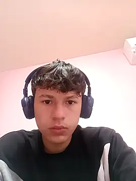 Snapshot of fercho_steel_twink chatting on March 2026 05:36:01 PM fercho steel twink online show from March 2026 05:36:01 PM