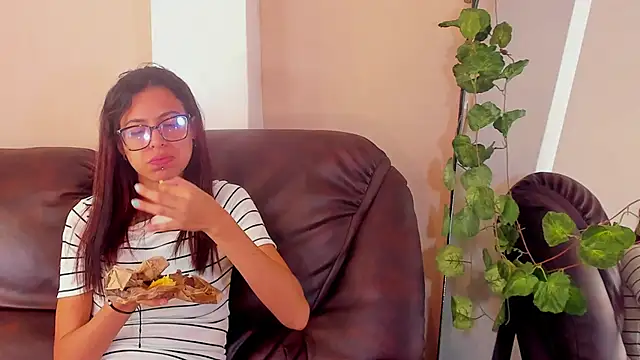 Snapshot of Emily_Lopera chatting on June 2026 03:31:02 PM Emily Lopera online show from June 2026 03:31:02 PM