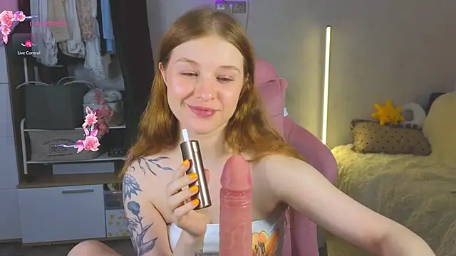 Snapshot of GoldenSunBunny chatting on July 2026 07:08:02 PM GoldenSunBunny online show from July 2026 07:08:02 PM