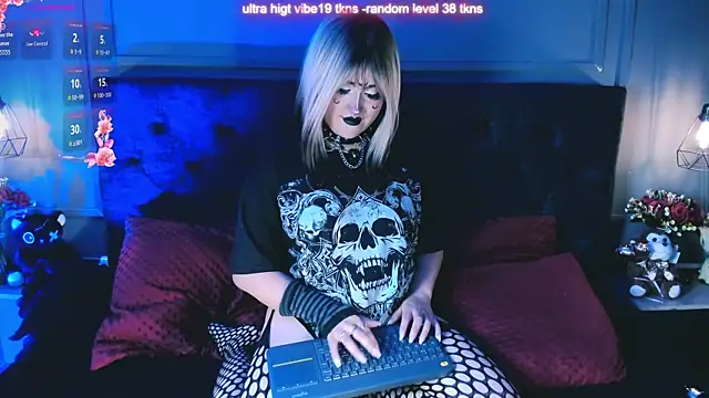  Elissabat  online show from May 2026 08:37:02 PM