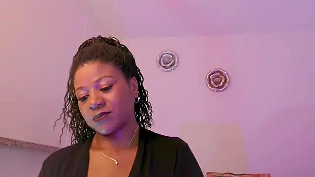 Snapshot of KeisySmith chatting on May 2026 07:52:01 PM KeisySmith online show from May 2026 07:52:01 PM