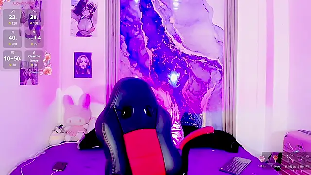 blonde queen- online show from July 2026 07:43:02 PM