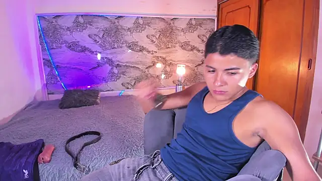 Liam Dustin online show from March 2026 09:30:01 PM