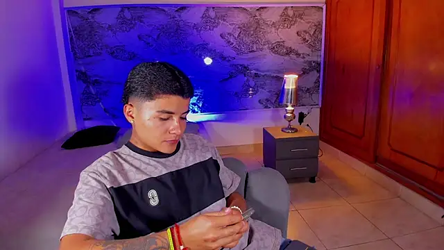 Liam Dustin online show from May 2026 08:59:02 PM