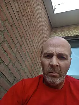 Snapshot of Iulian81 chatting on July 2026 06:01:01 AM Iulian81 online show from July 2026 06:01:01 AM