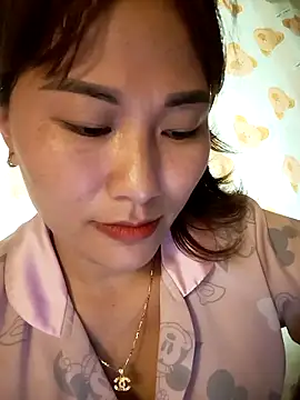 Snapshot of Lucxy-ki6 chatting on May 2026 12:08:01 AM Lucxy-ki6 online show from May 2026 12:08:01 AM