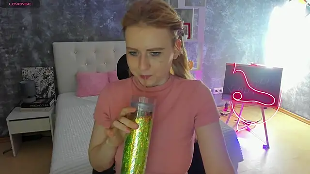 Shiny Liss online show from May 2026 01:35:01 AM