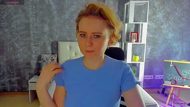 Shiny Liss online show from May 2026 01:36:01 AM