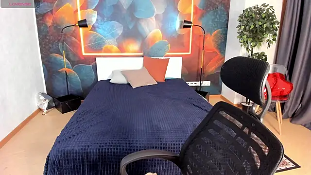 Shiny Liss online show from June 2026 01:32:02 AM