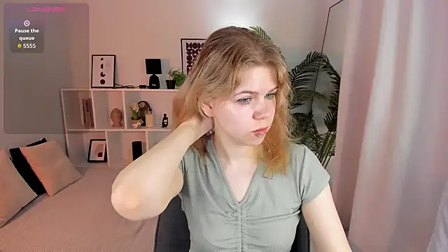 ElizabethVane online show from May 2026 05:45:01 AM