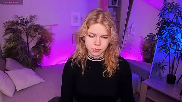 ElizabethVane online show from May 2026 05:37:02 AM