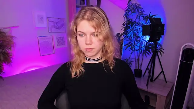 ElizabethVane online show from May 2026 05:20:02 PM
