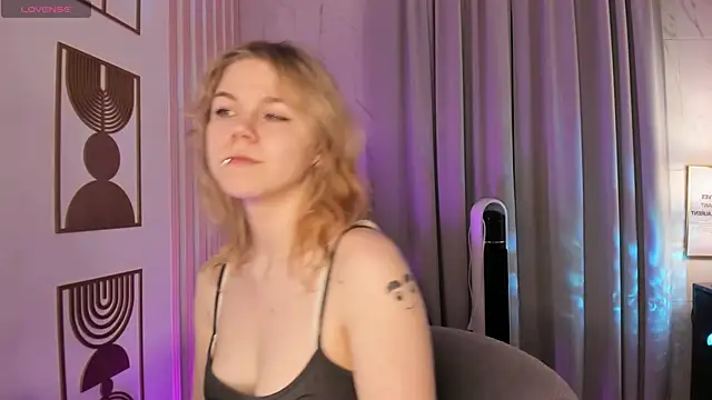 ElizabethVane online show from June 2026 05:16:01 AM