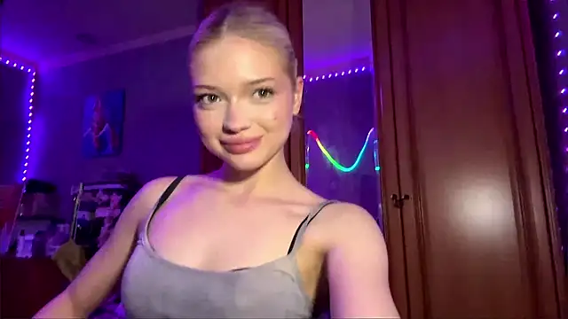 StacyChocopay online show from May 2026 01:02:04 AM