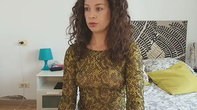 IreneBlue  online show from May 2026 07:38:01 AM