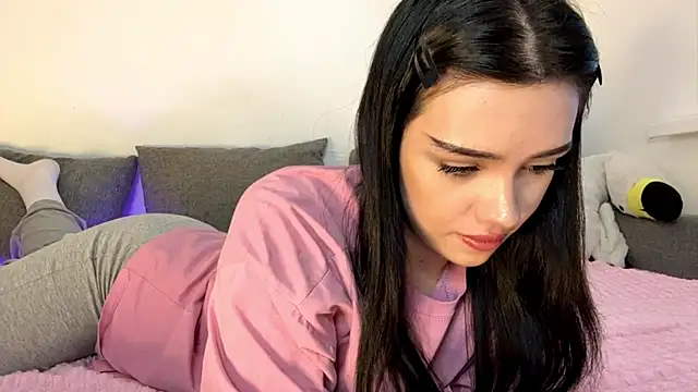 BeckyAurielle online show from June 2026 04:00:02 PM