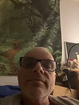 Thomate24 online show from May 2026 07:53:02 PM