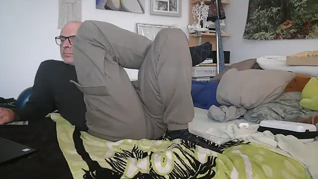 Thomate24 online show from May 2026 04:26:01 PM
