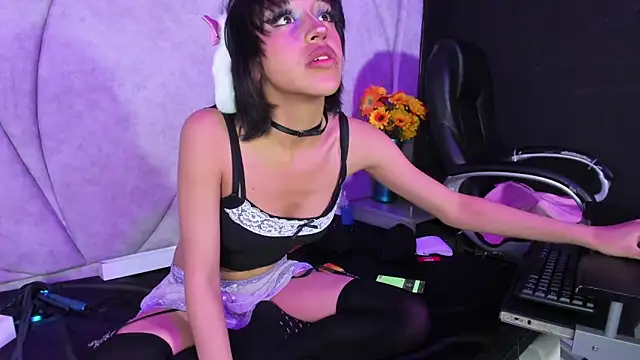 Lilit Starr online show from May 2026 04:52:01 AM