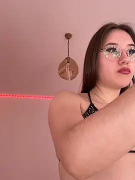 evelynnMiss online show from June 2026 12:31:02 PM