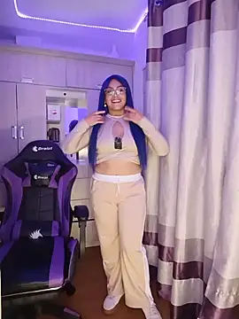 Snapshot of PiscisGirl chatting on June 2026 06:04:02 AM PiscisGirl online show from June 2026 06:04:02 AM