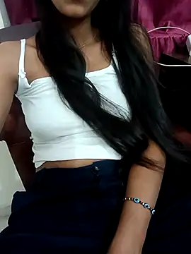 aushi rajput online show from April 2026 07:07:02 PM