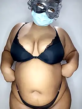 whitechubby07 online show from April 2026 03:57:01 PM
