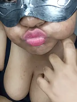 whitechubby07 online show from July 2026 04:17:02 PM