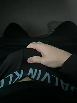 Snapshot of Compa__00 chatting on March 2026 04:33:02 PM Compa 00 online show from March 2026 04:33:02 PM