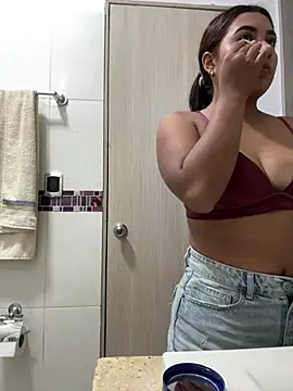 yuliana056 online show from April 2026 09:15:02 PM