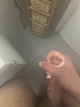 maxhot695 online show from April 2026 10:00:02 PM