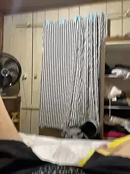 Snapshot of kauanzima chatting on April 2026 05:35:01 AM kauanzima online show from April 2026 05:35:01 AM