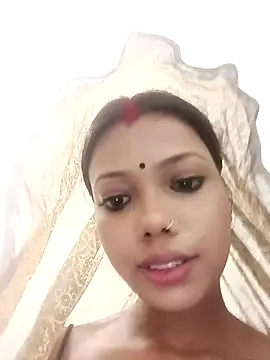 Candyy crushh online show from April 2026 12:15:01 PM