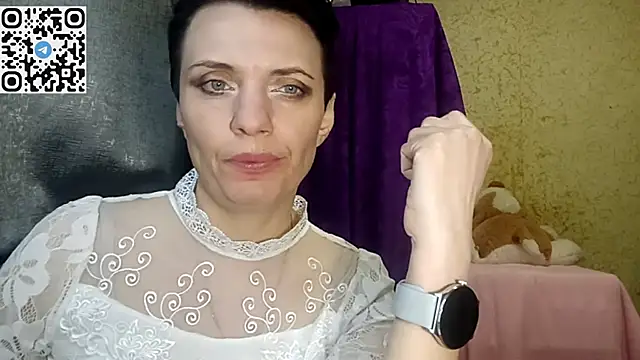 HotMamaQueen234 online show from April 2026 05:54:01 PM
