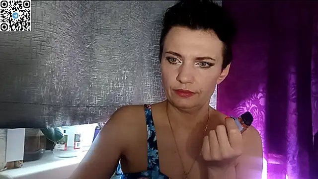 HotMamaQueen234 online show from May 2026 01:27:01 PM
