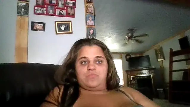 Celestee6969 online show from April 2026 04:22:01 PM