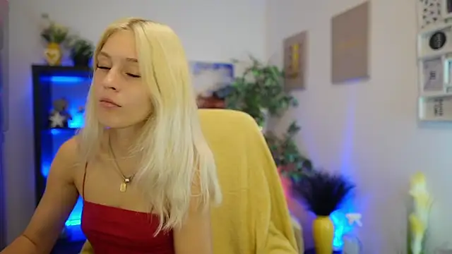 Luna Grace18 online show from June 2026 01:09:02 PM