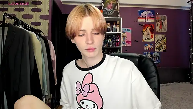 sweet peach    online show from June 2026 05:37:01 PM